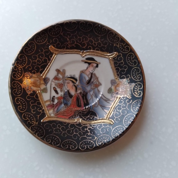 Japanese Theme Decorative Cups and Saucers Set of 5 - Picture 4 of 10